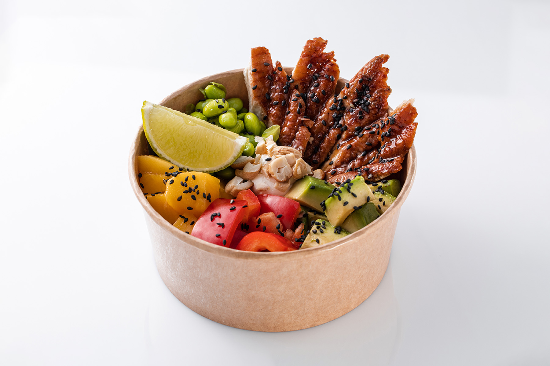 Bowl z węgorzem — zdjęcie