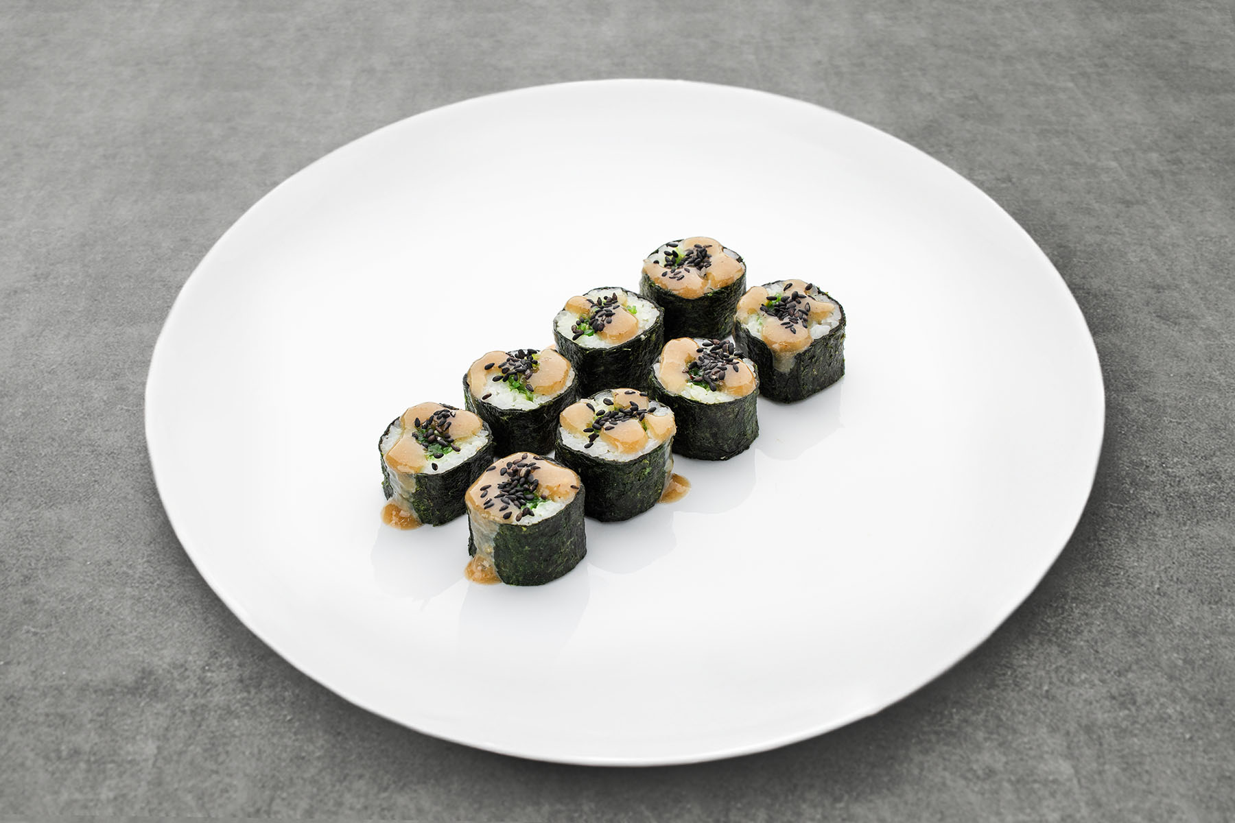 Hosomaki roll with chuka photo