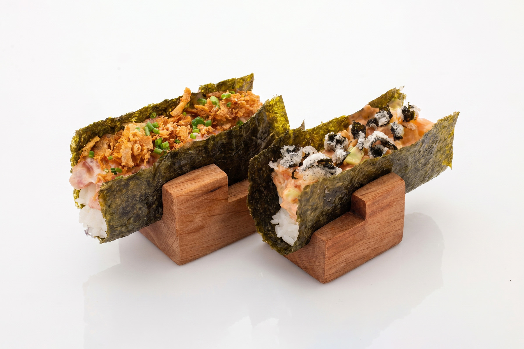 Salmon/tuna temaki photo